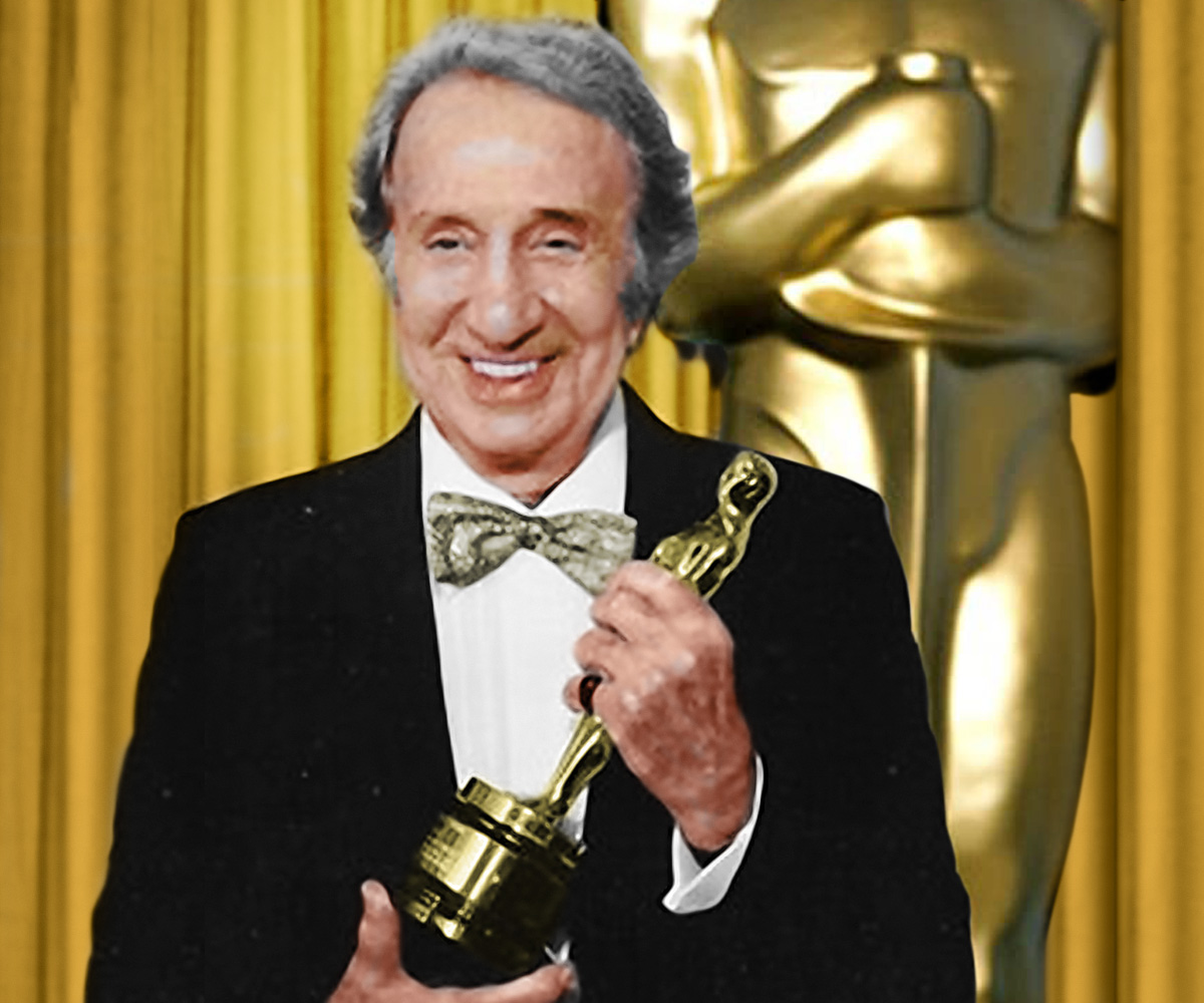 Alex North receiving an Oscar award in 1986